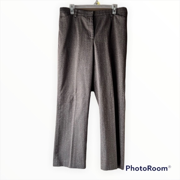 HAGGAR PETITE Brown Straight Leg Pants Size 14P - Picture 1 of 14